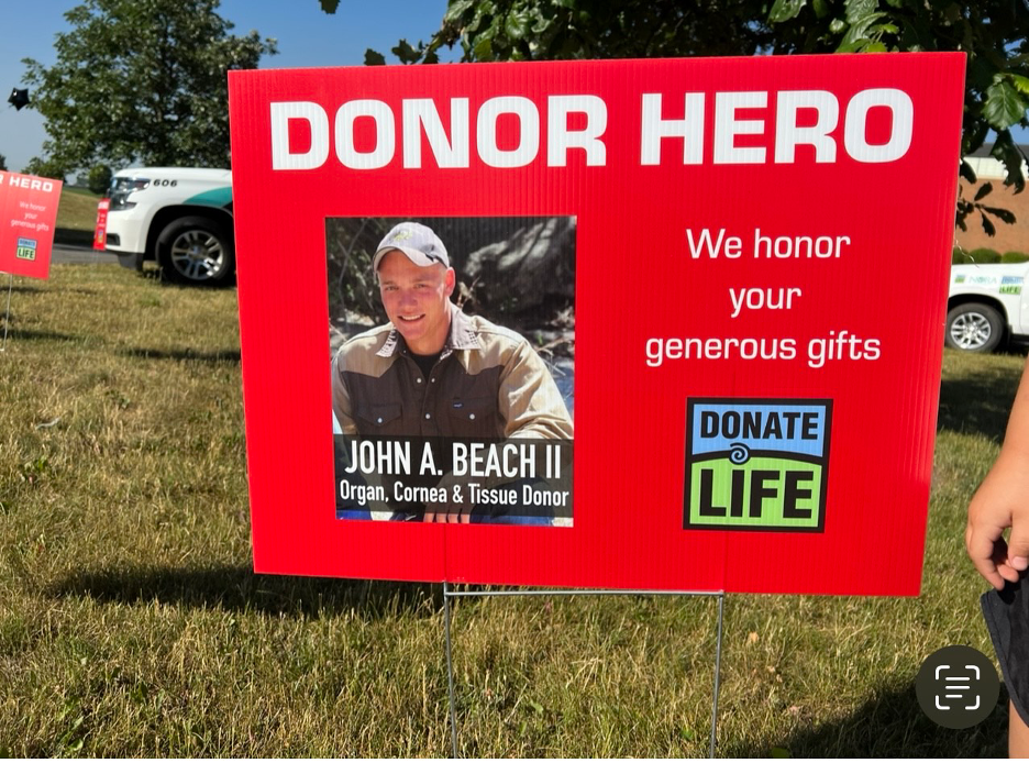 Donor hero yard sign